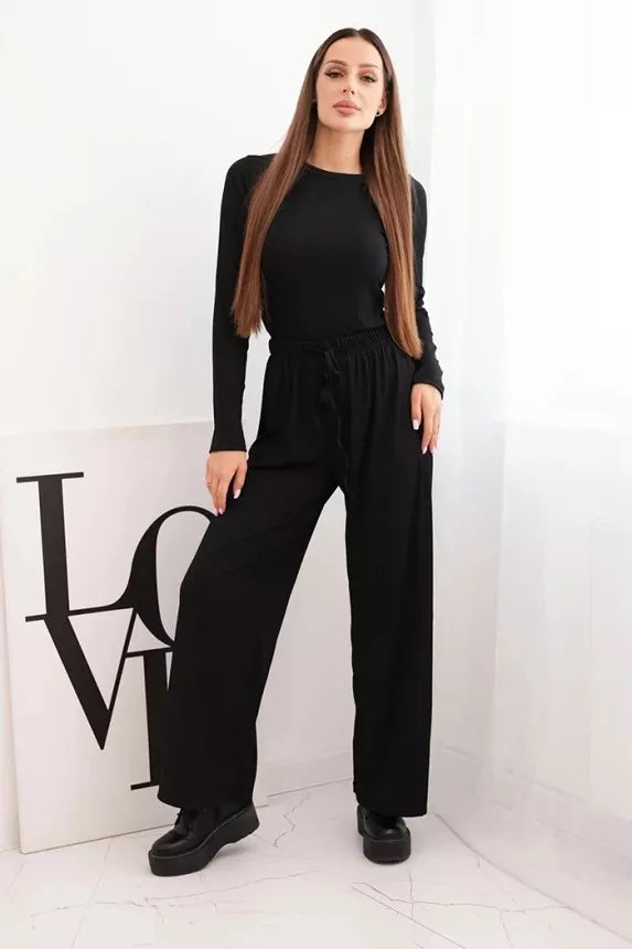 Moteriškas juodos spalvos komplektas Bert