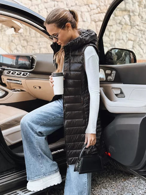 Moteriška juoda liemenė su gobtuvu Warm