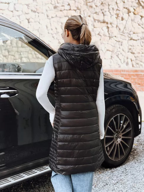 Moteriška juoda liemenė su gobtuvu Warm