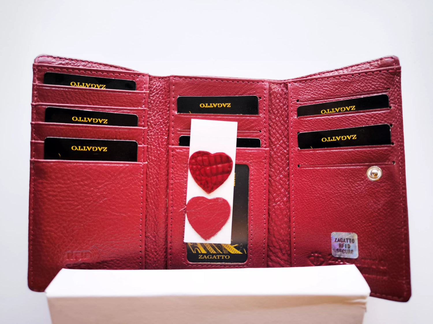 Moteriška raudonos spalvos piniginė Gilin