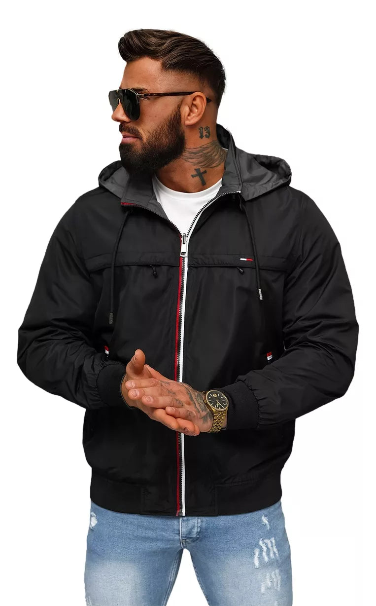 Juoda striukė su gobtuvu Kemir