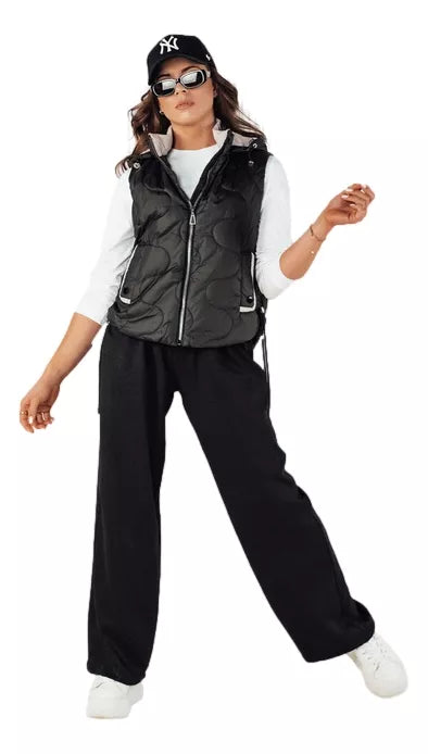 Moteriška juoda liemenė su gobtuvu Teros