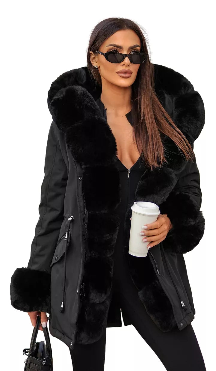 Moteriška juoda striukė Gibon