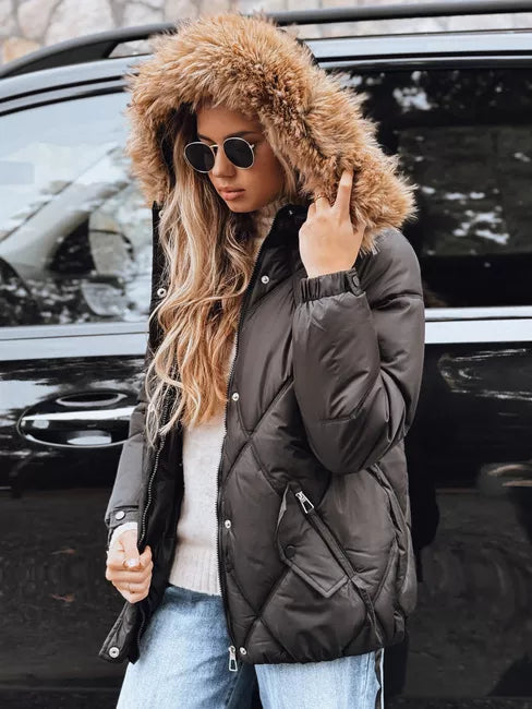 Moteriška juoda žieminė striukė su gobtuvu Mari