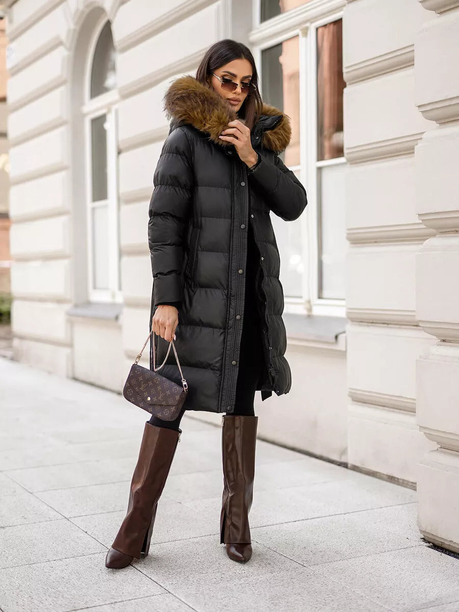 Moteriška juodos spalvos žieminė striukė su gobtuvu Merin