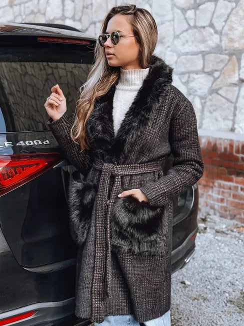 Moteriškas juodas paltas su kailiu Fiona