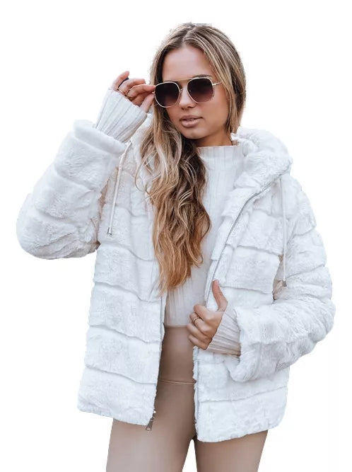 Moteriškas rusvas kailinis švarkas Santa