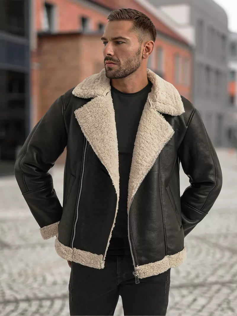 Vyriška juoda odinė striukė su kailiu