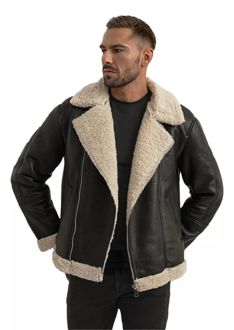 Vyriška juoda odinė striukė su kailiu