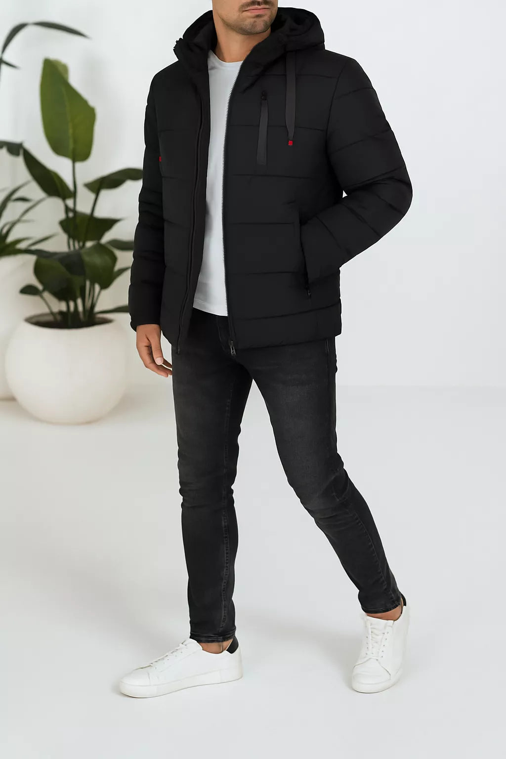 Vyriška žieminė juodos spalvos striukė Nevan