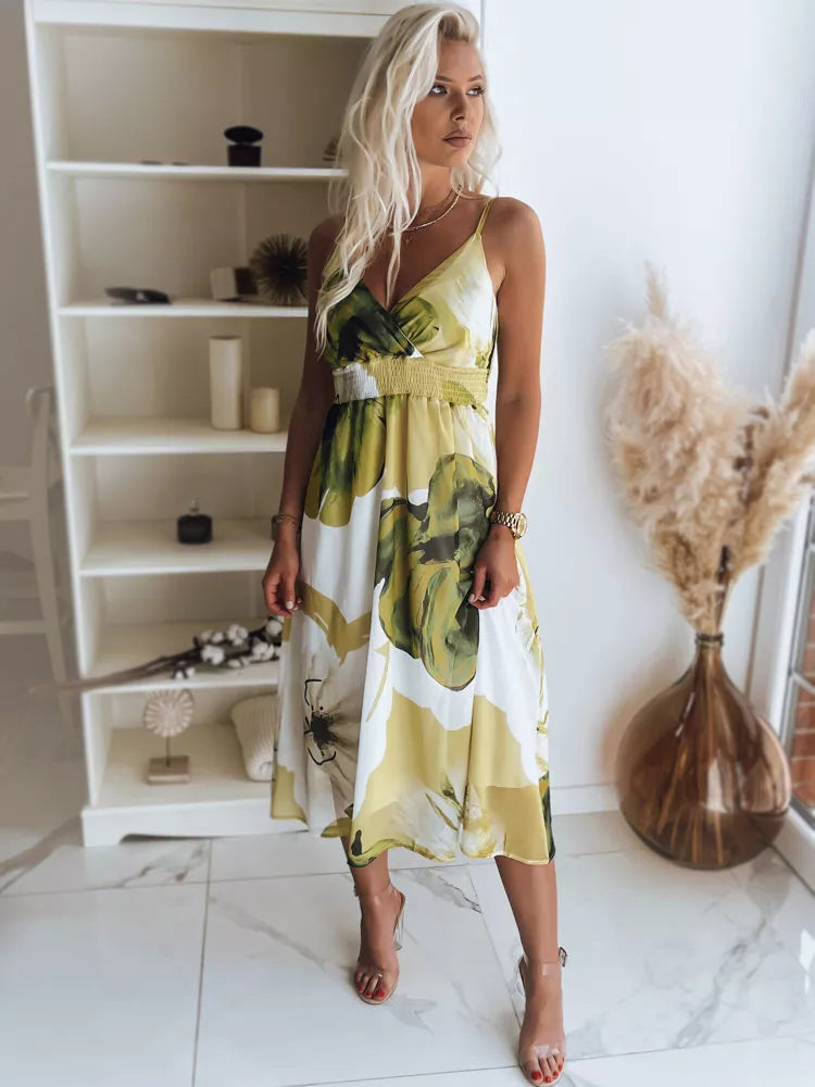 Balta moteriška suknelė su žaliomis gėlėmis Ladybird