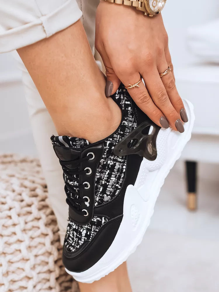 Moteriški juodos spalvos laisvalaikio batai Tega