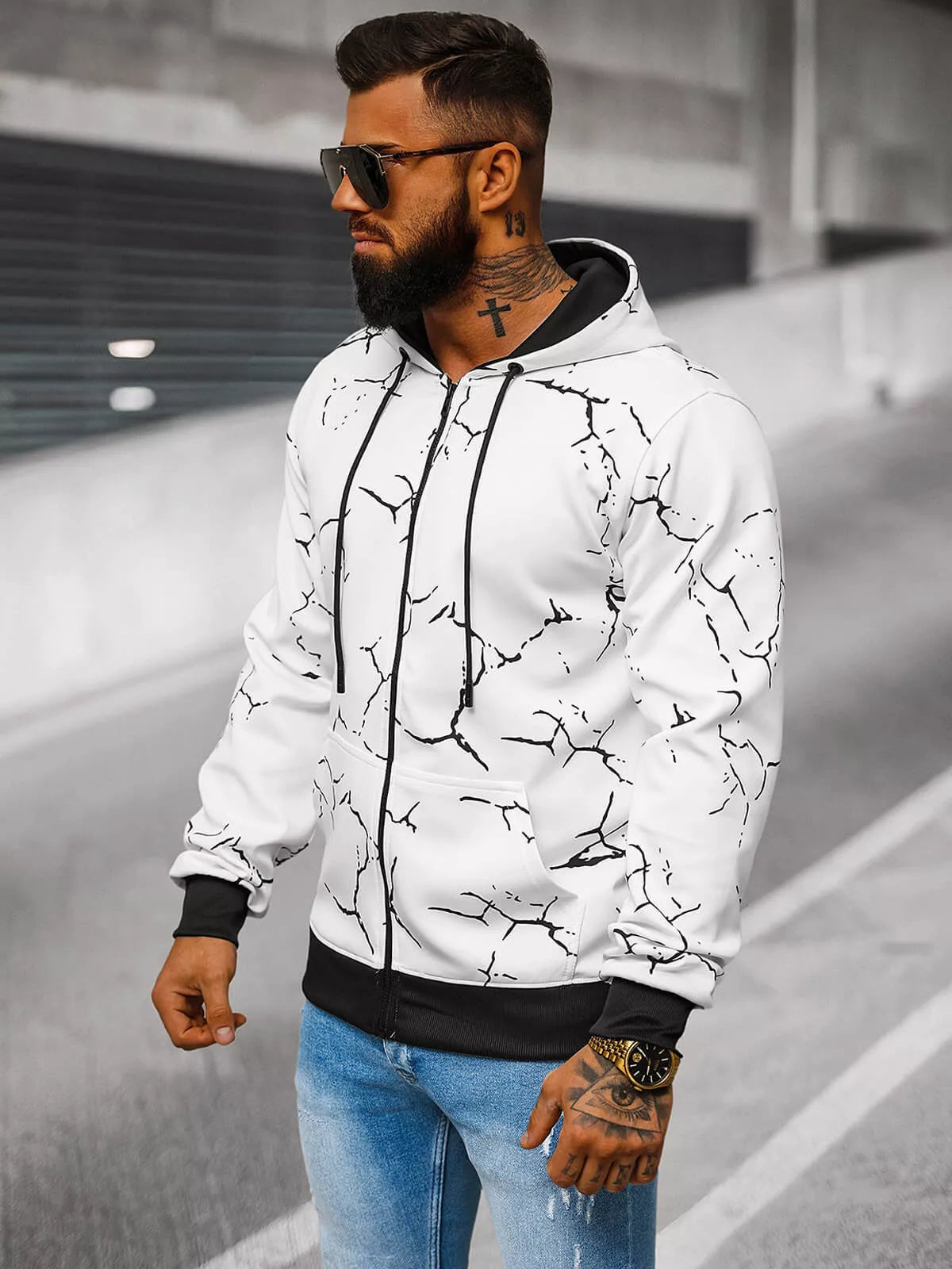 Baltos spalvos džemperis Alban