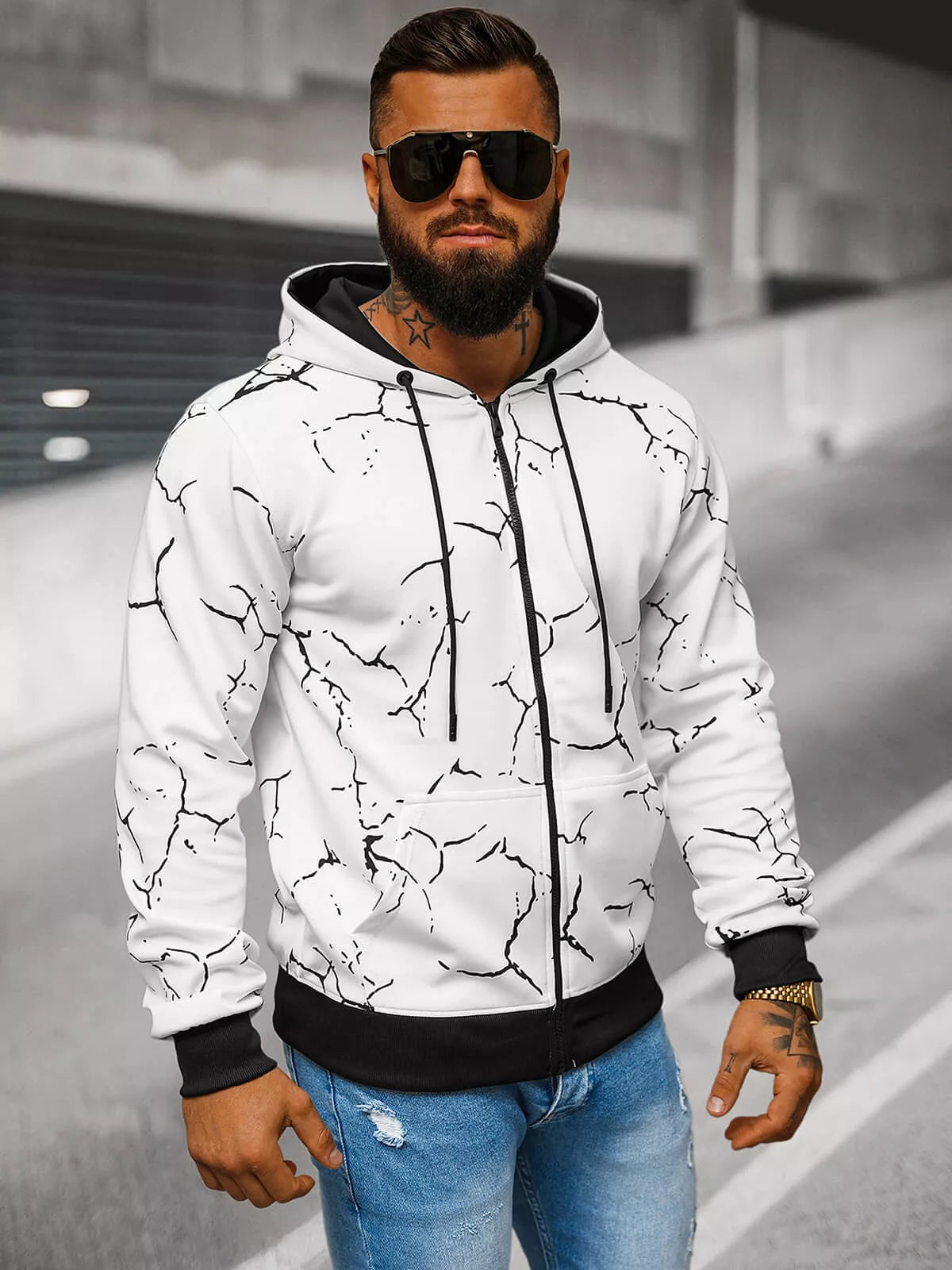 Baltos spalvos džemperis Alban