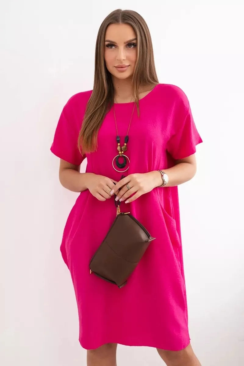 Rožinės spalvos suknelė su kišenėmis ir pakabuku Deli