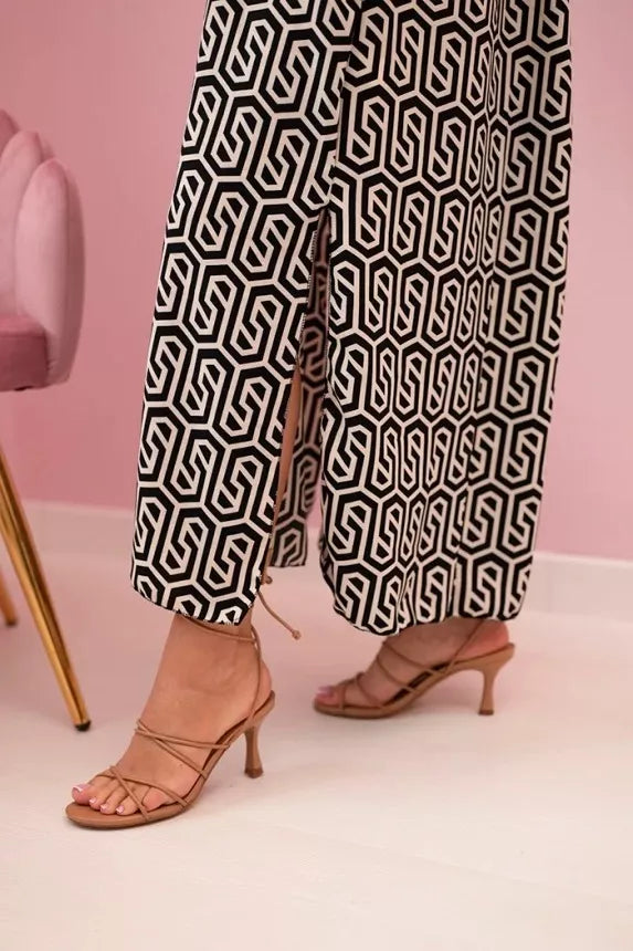 Moteriška juoda suknelė su petnešėlėmis Zebra