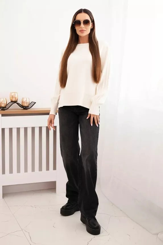 Moteriškas baltos spalvos megztinis Biank