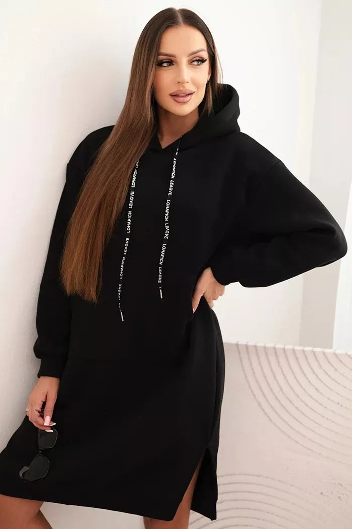 Moteriška pašiltinta juoda suknelė su gobtuvu Leagve