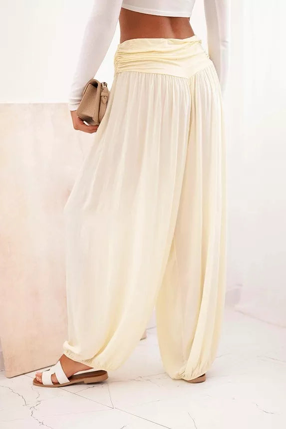 Moteriškos švisiai geltonos kelnės su klostėmis Prosa