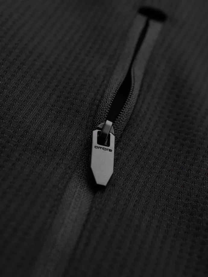 Vyriška juodos spalvos striukė Munt