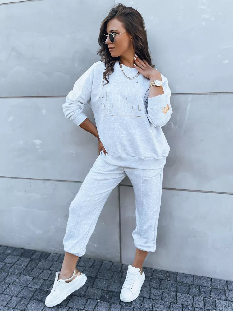 Šviesiai pilkas komplektas Bulls