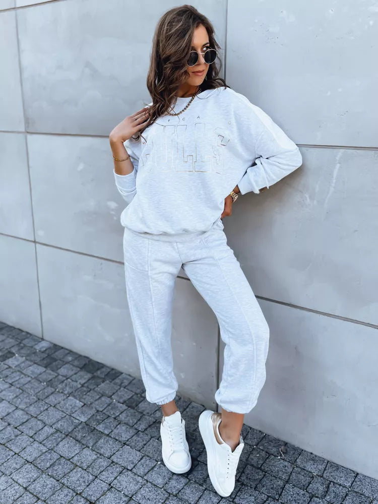 Šviesiai pilkas komplektas Bulls