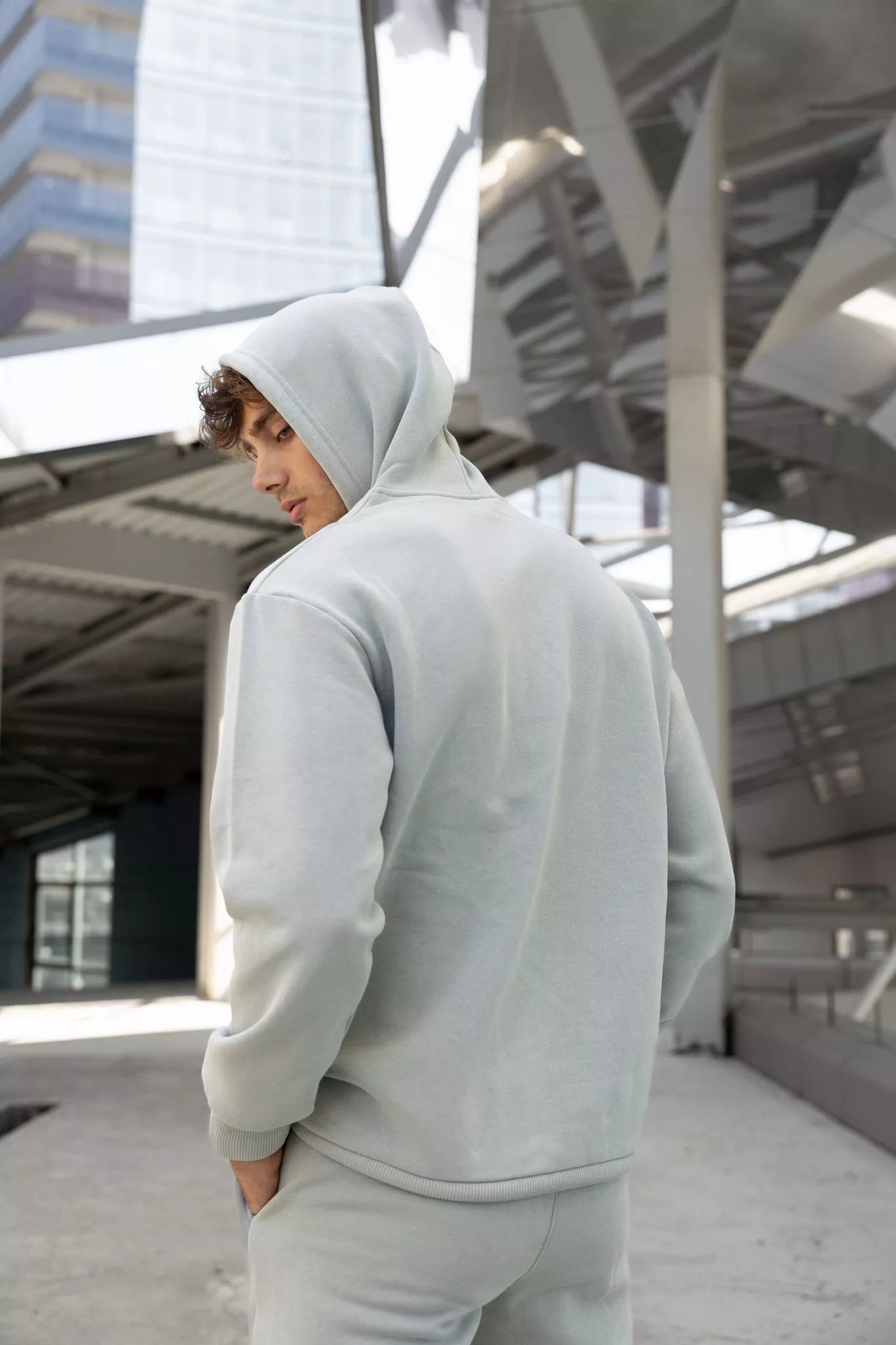 Šviesiai Pilkas vyriškas komplektas su gobtuvu Agero