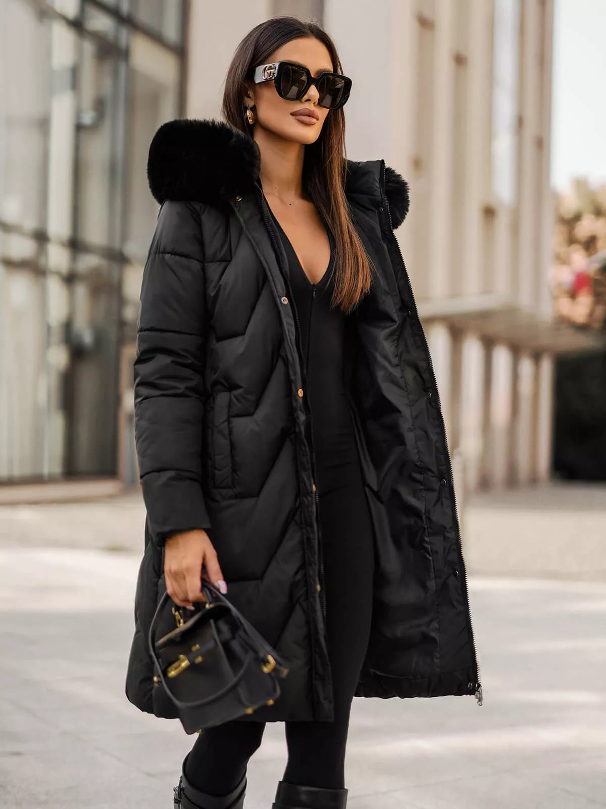 Juodos spalvos žieminė moteriška striukė Gintax