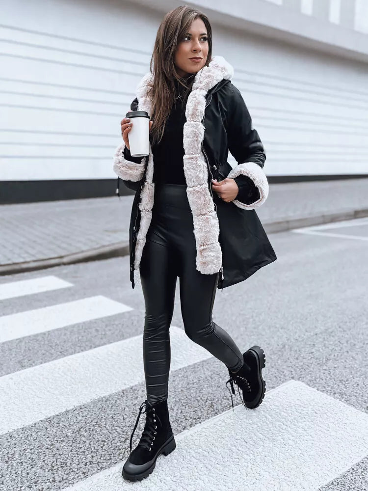 Juoda moteriška striukė su šviesiu kailiu Arctic