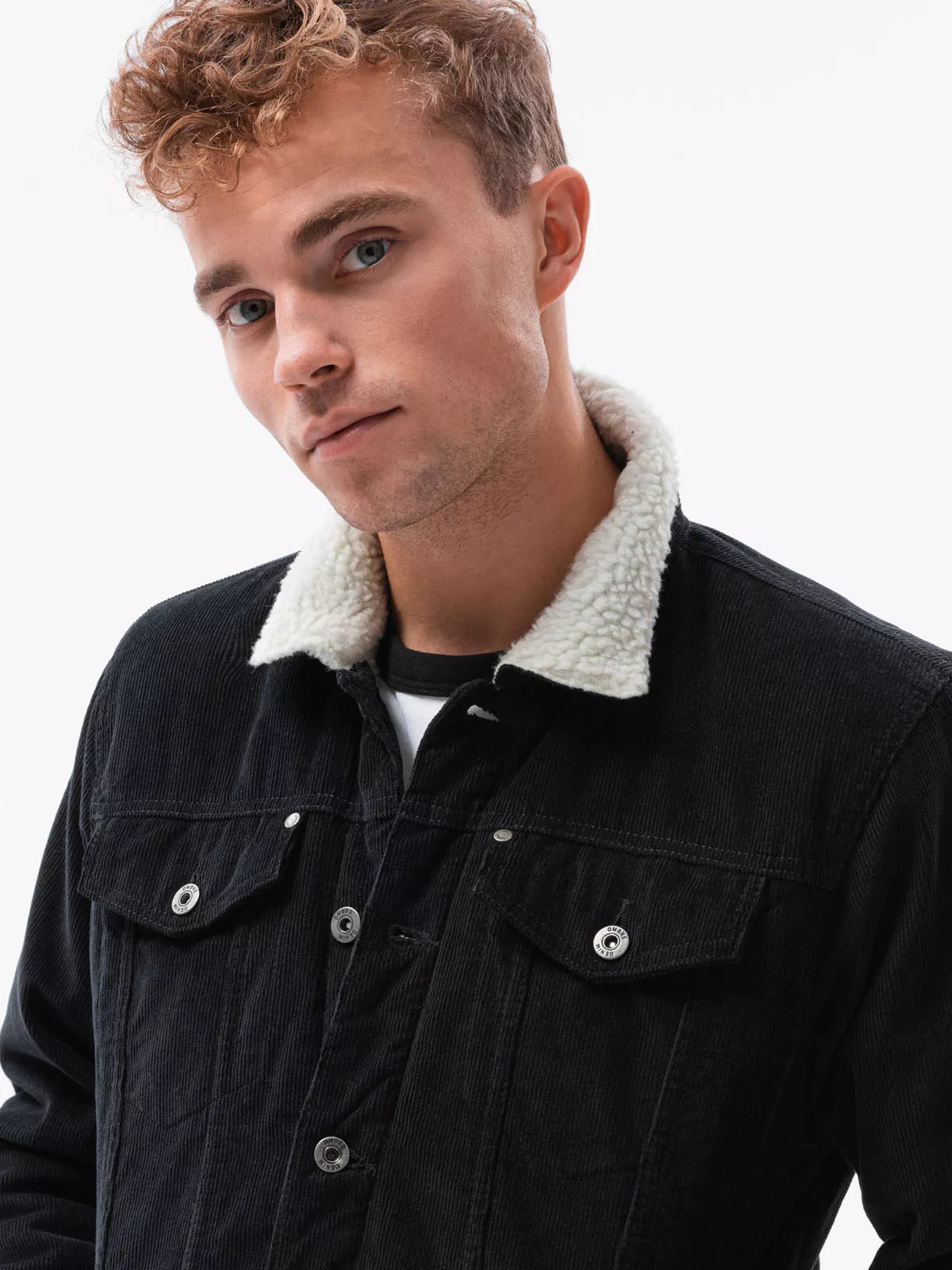 Juodos spalvos striukė Kensi