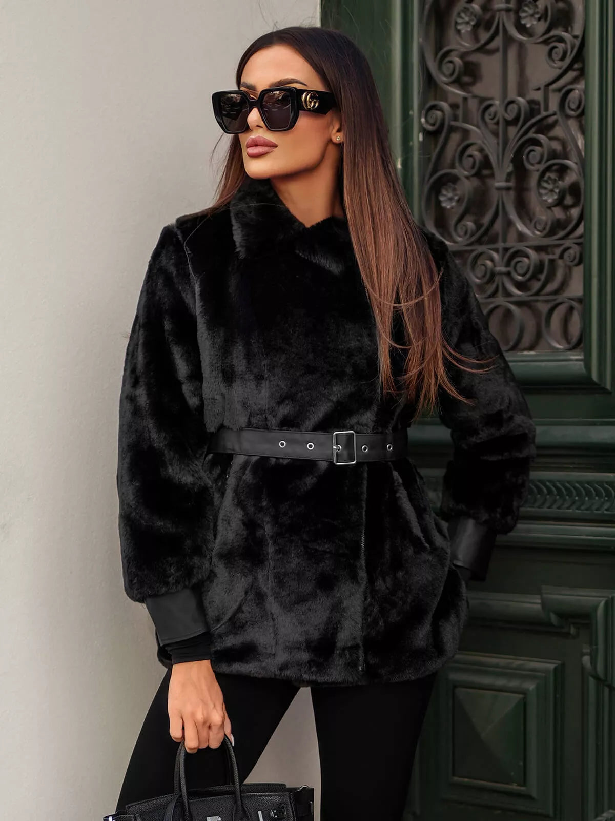 Juoda striukė Kylie