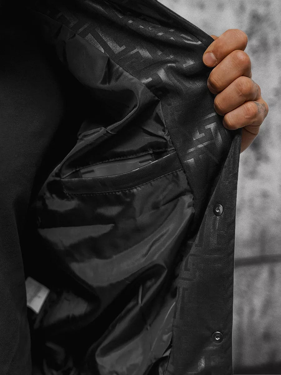 Juoda striukė Varter