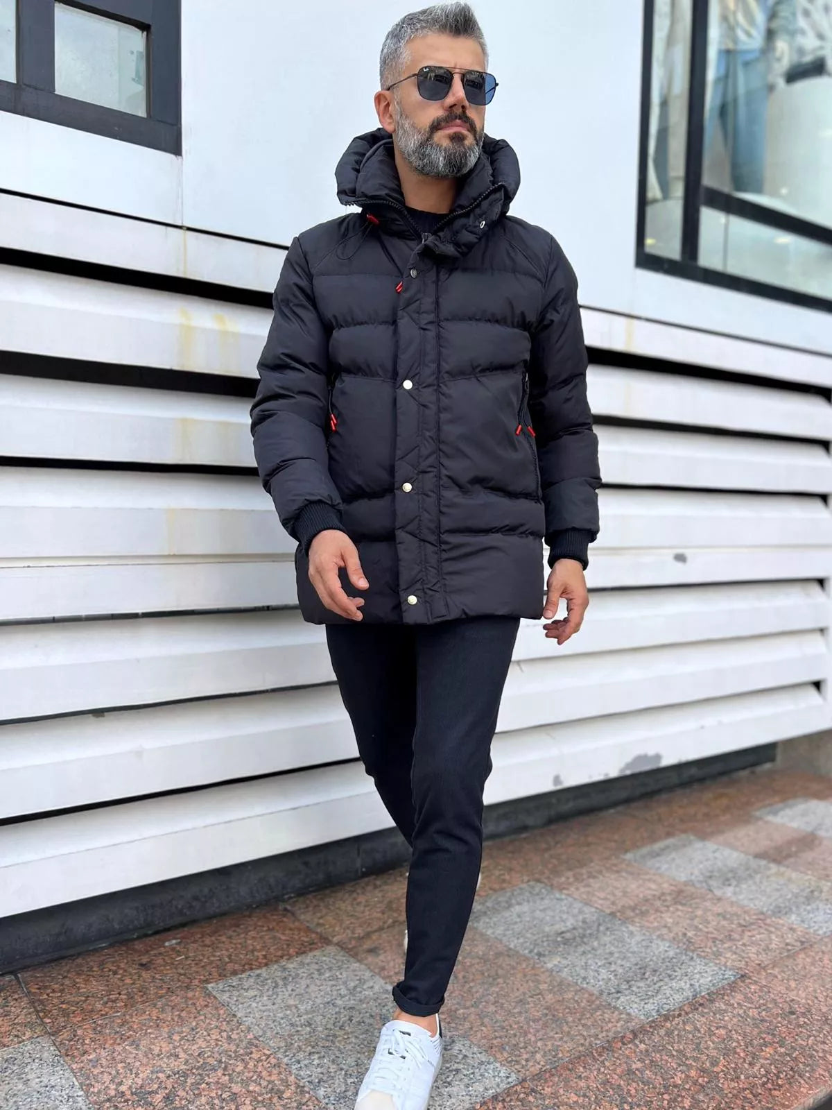 Juoda vyriška striukė be gobtuvo Chipo