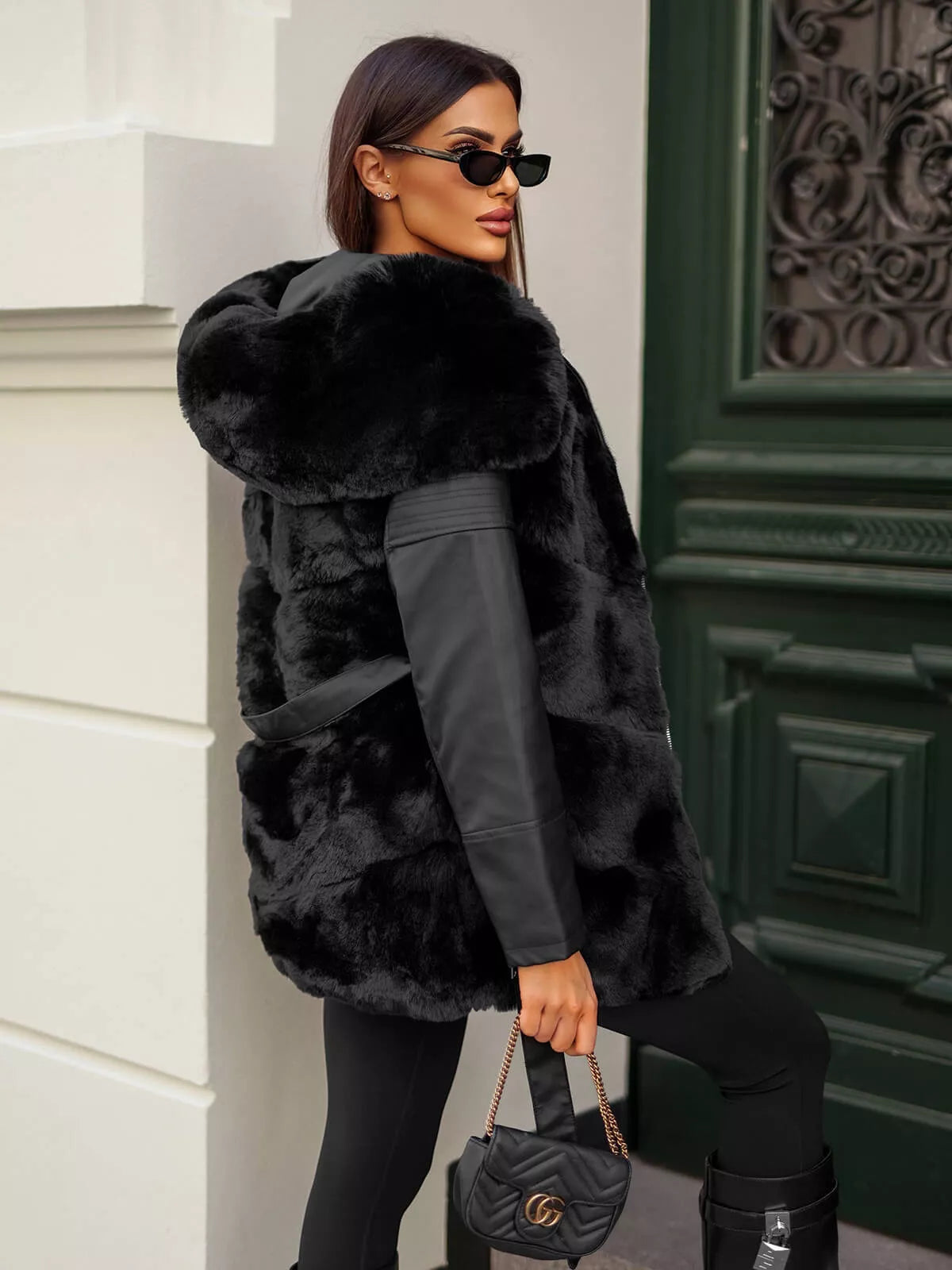 Juoda žieminė moteriška striukė Adel