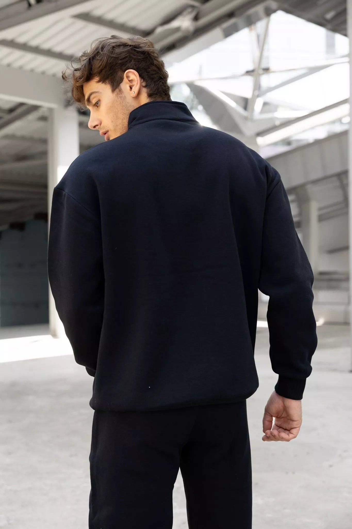 Juodas vyriškas komplektas Gerol