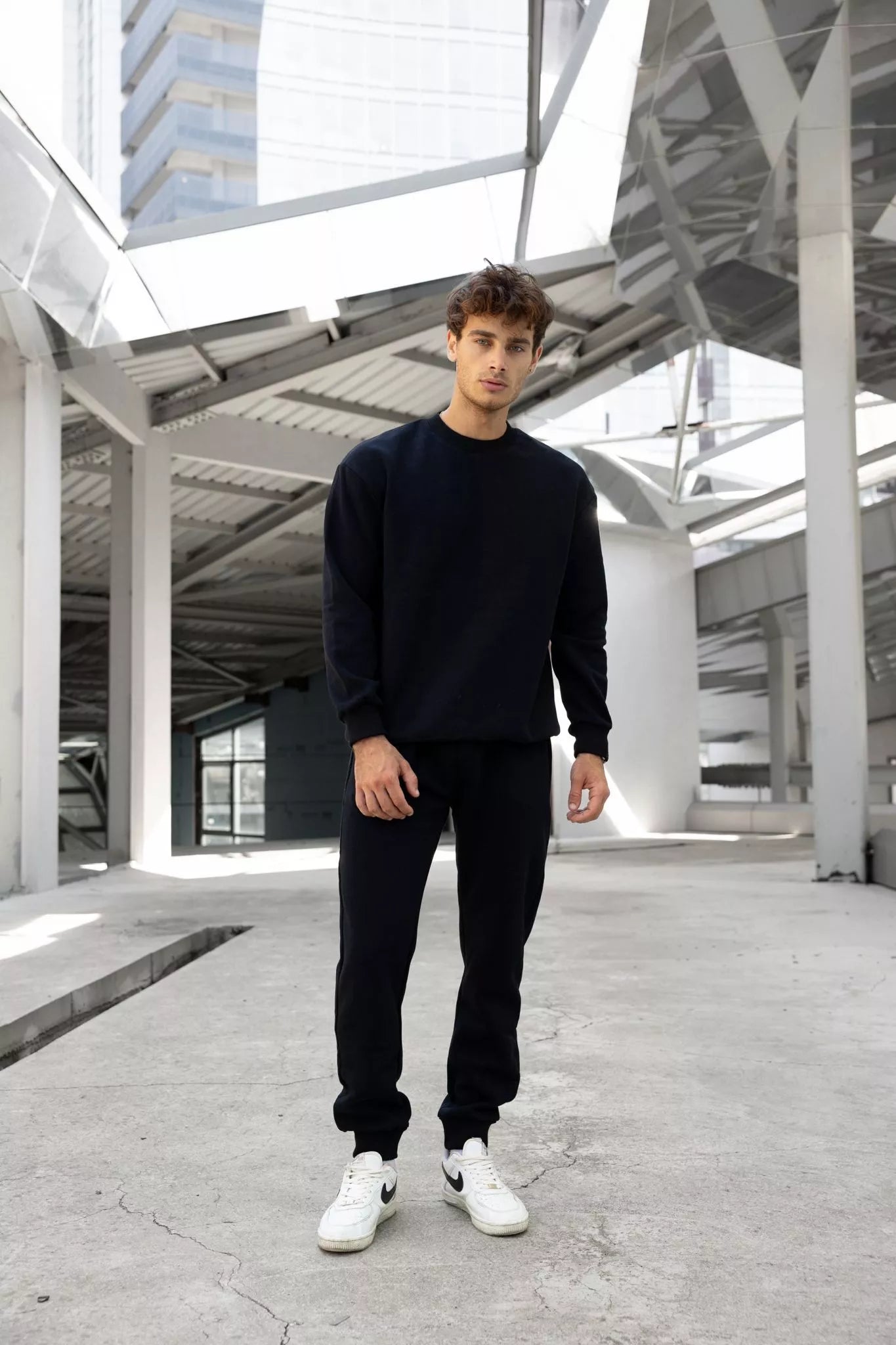 Juodas vyriškas komplektas Lipo