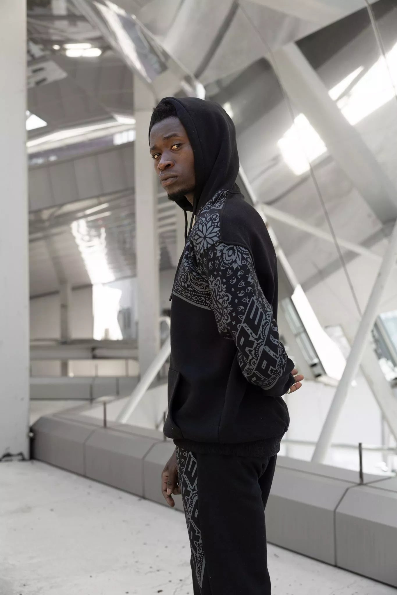 Juodas laisvalaikio komplektas vyrams Margis