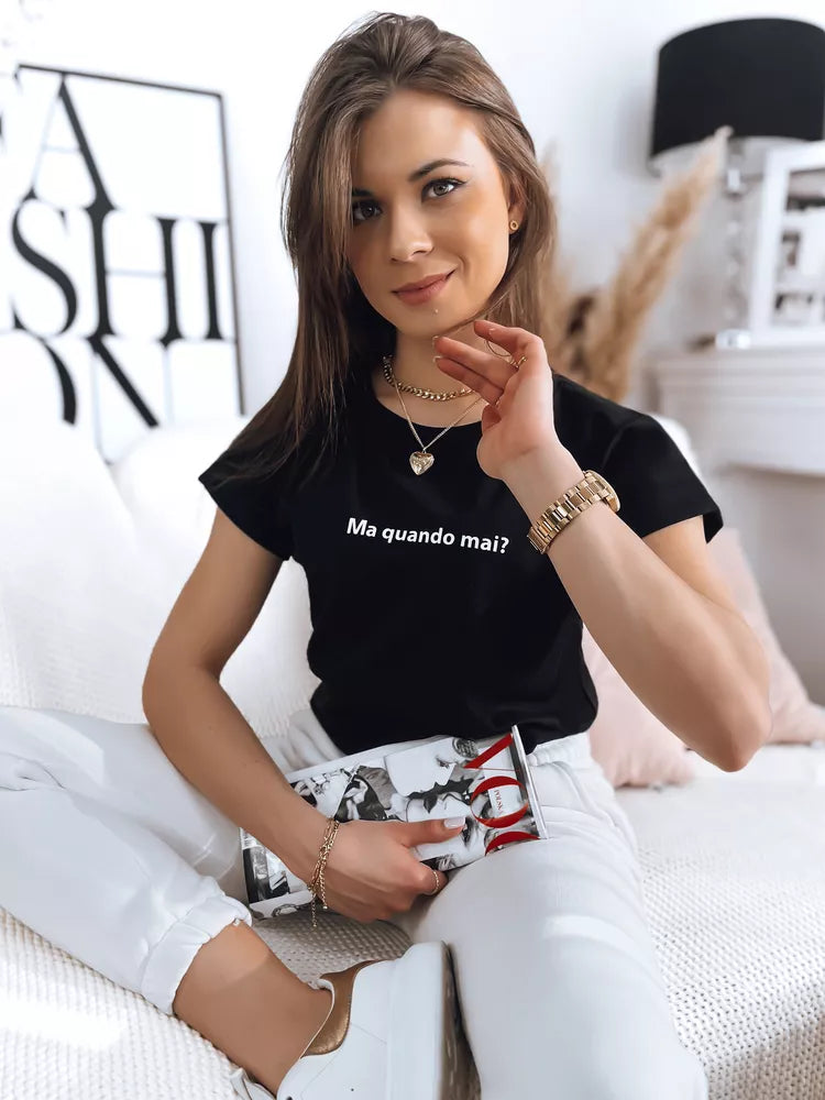 Juodi marškinėliai Mai