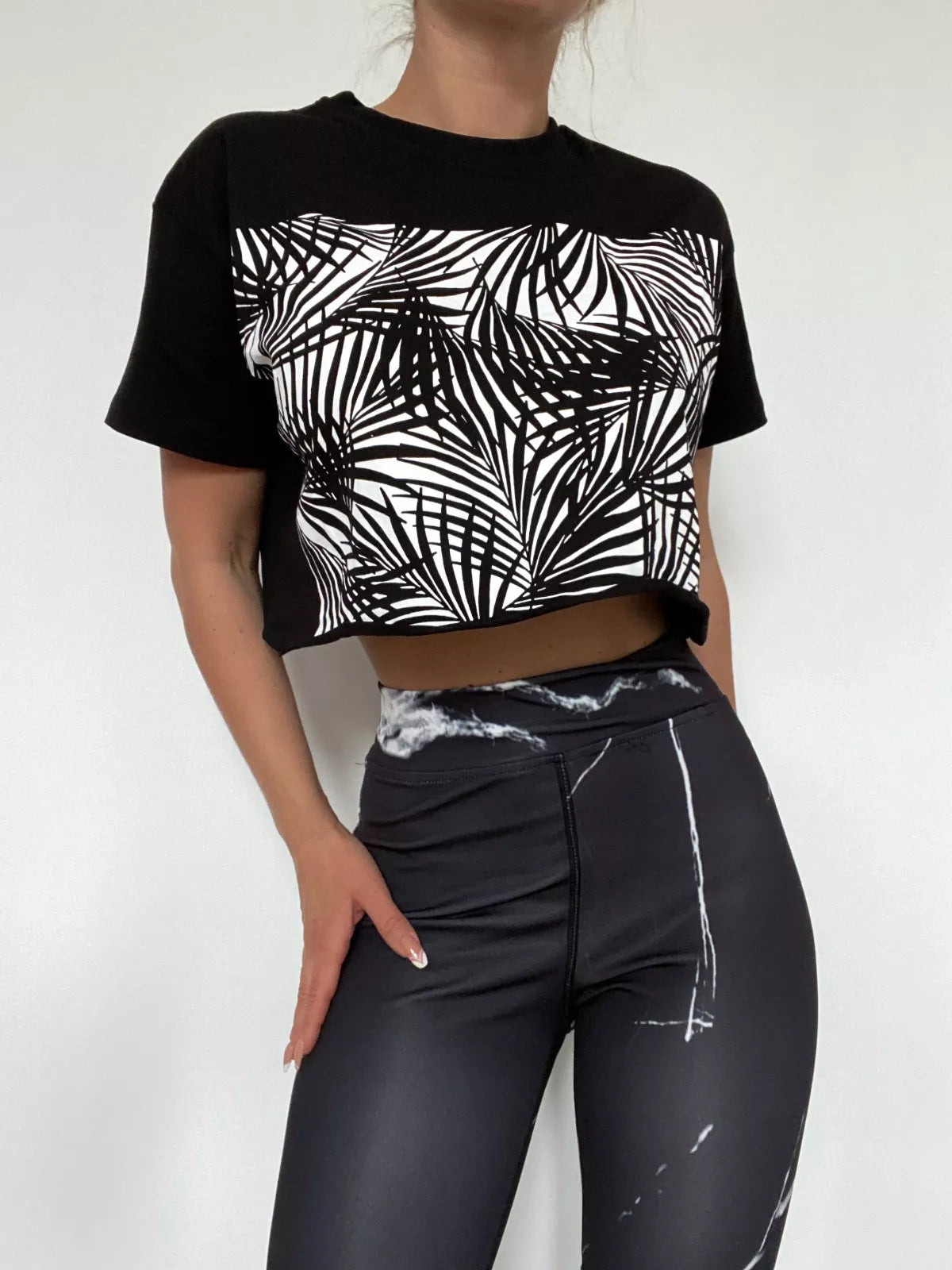 Juodas moteriškas sportinis komplektas Thunder