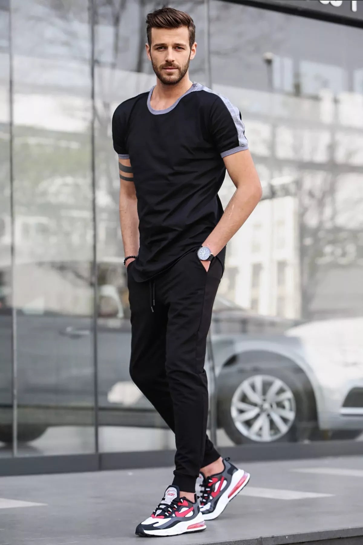 Juodas vyriškas komplektas Guga