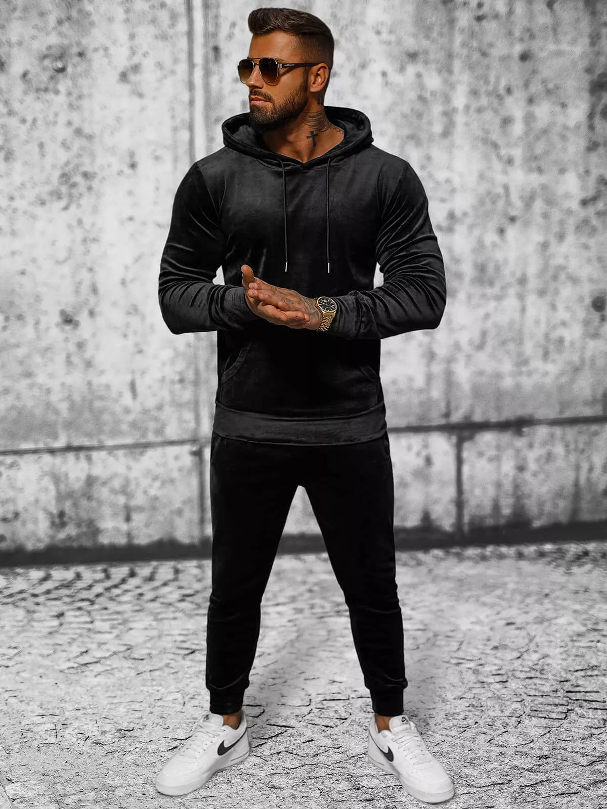 Juodas vyriškas veliūrinis komplektas Rolos