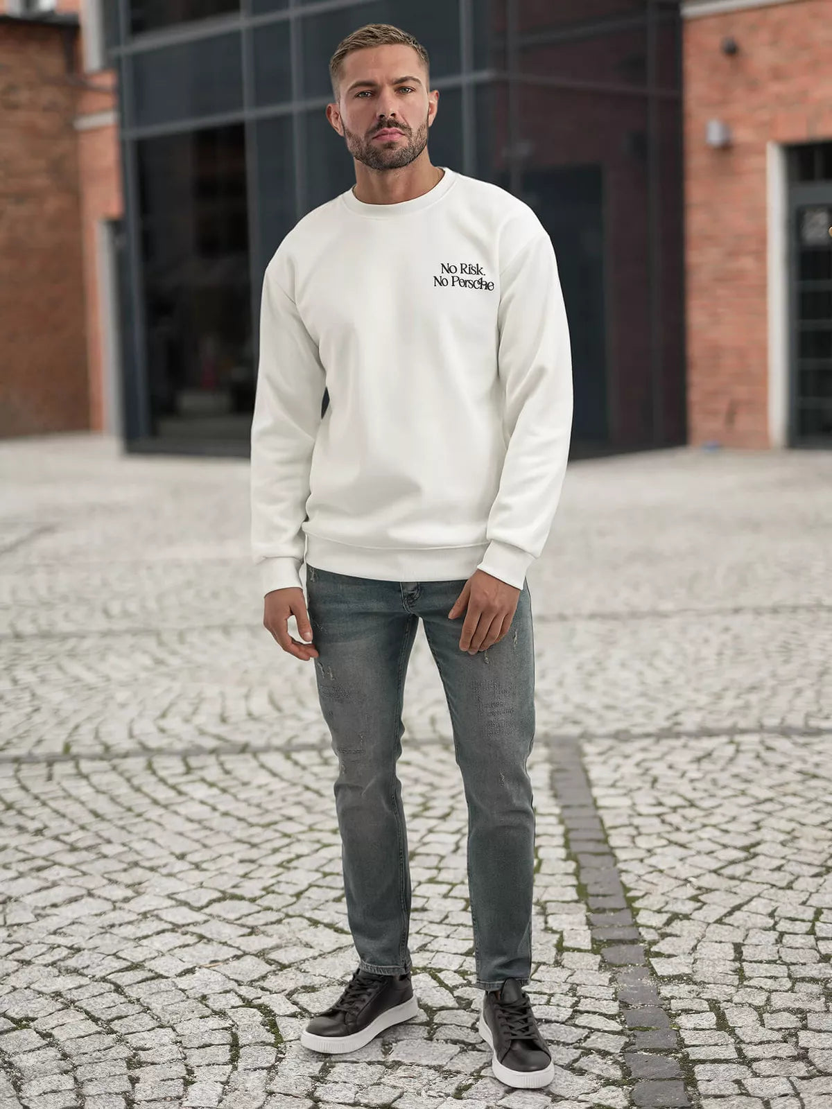 Vyriškas baltas džemperis be gobtuvu Risk