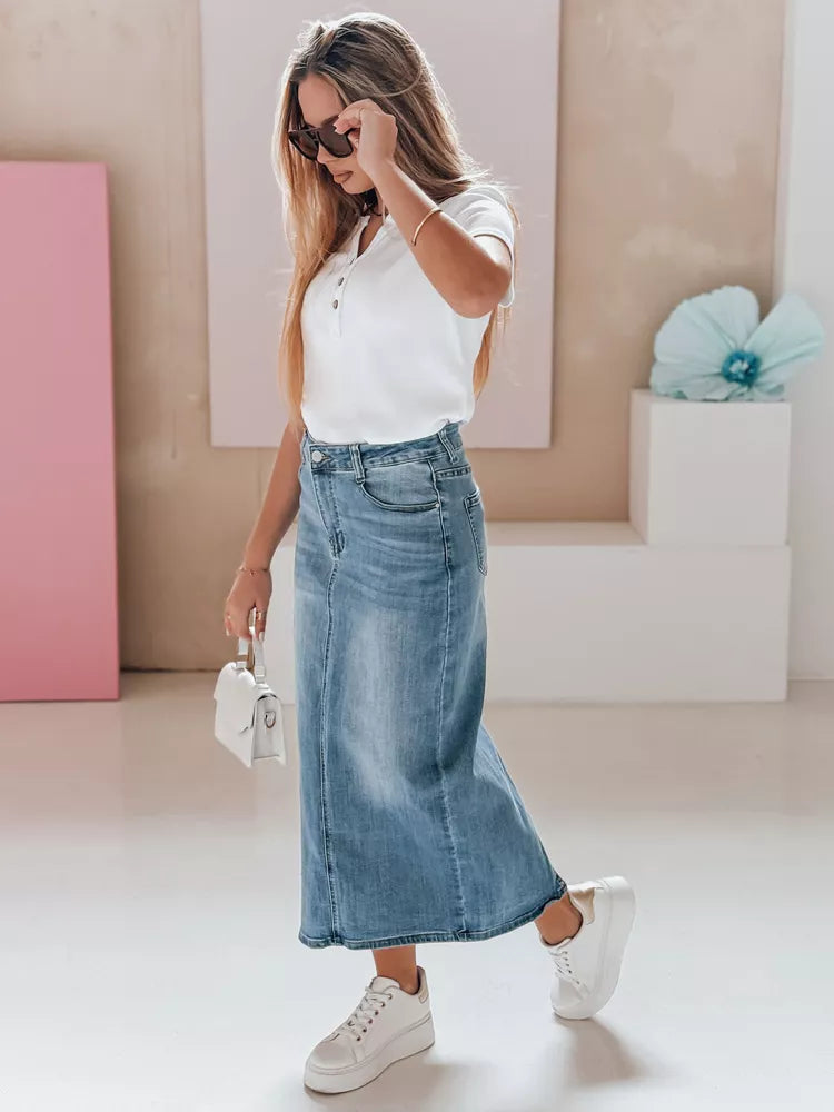 Moteriška baltos spalvos palaidinė Kiss Look