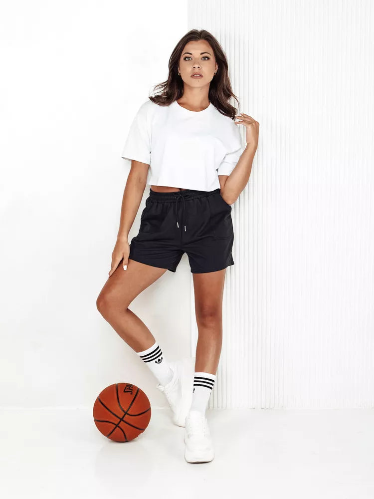 Moteriški juodos spalvos šortai Pella