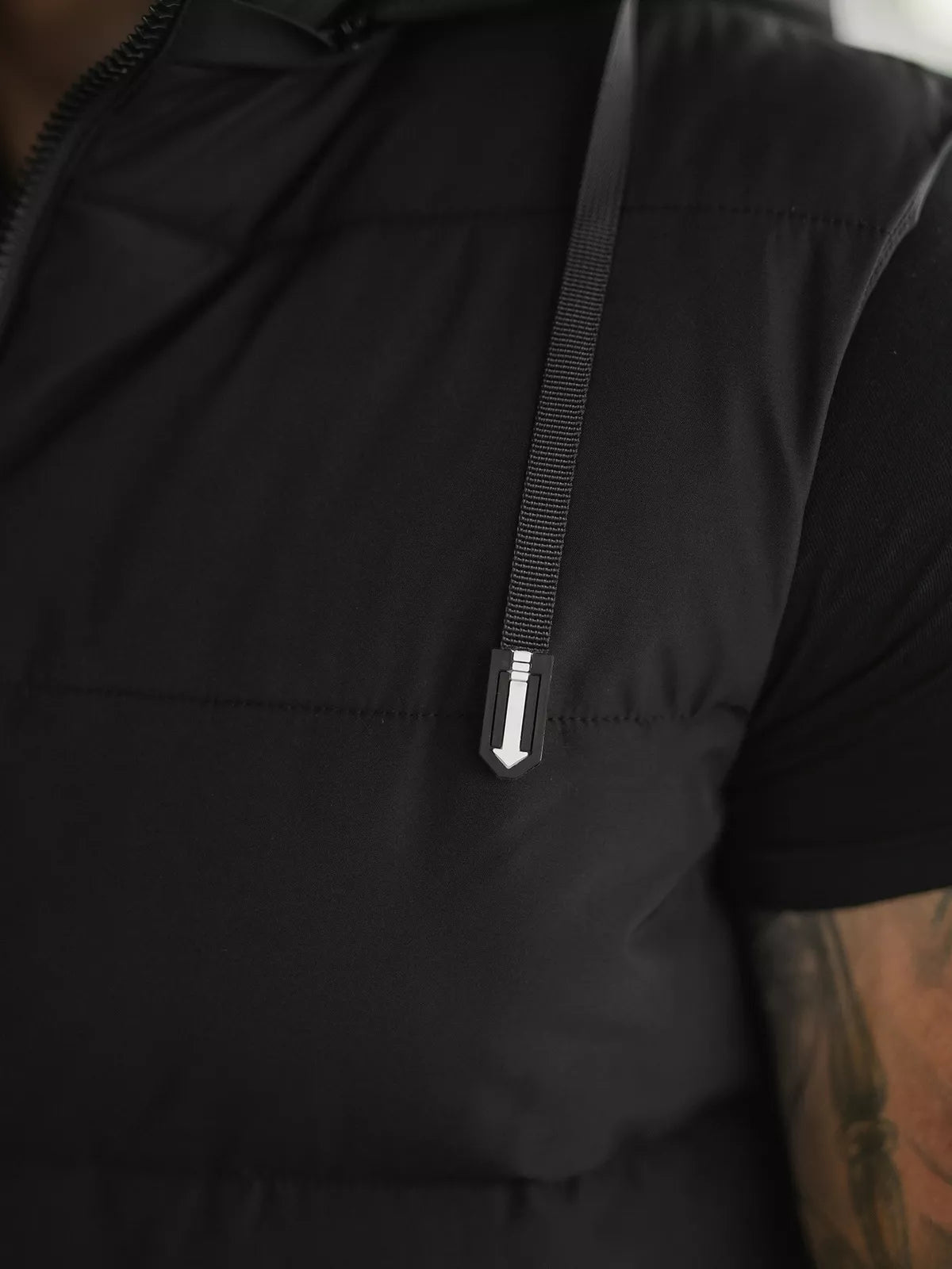 Vyriška juoda liemenė Corles