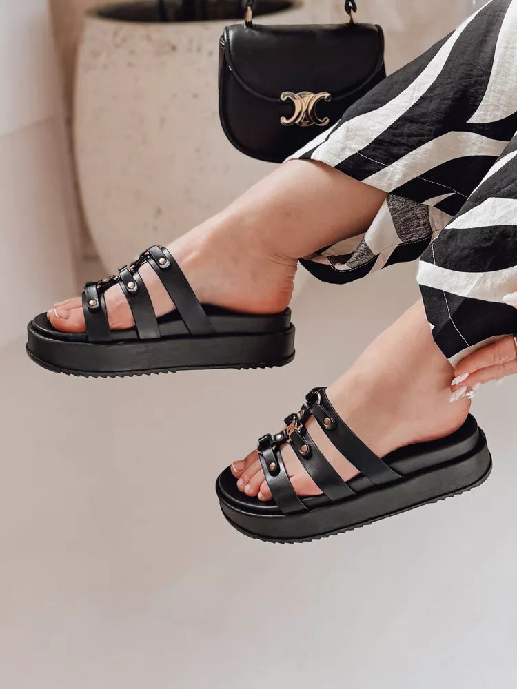 Moteriškos juodos šlepetės Platofi