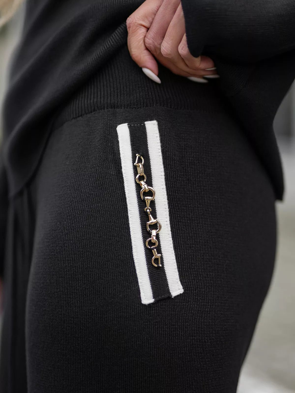 Moteriškas juodas laisvalaikio komplektas Belik