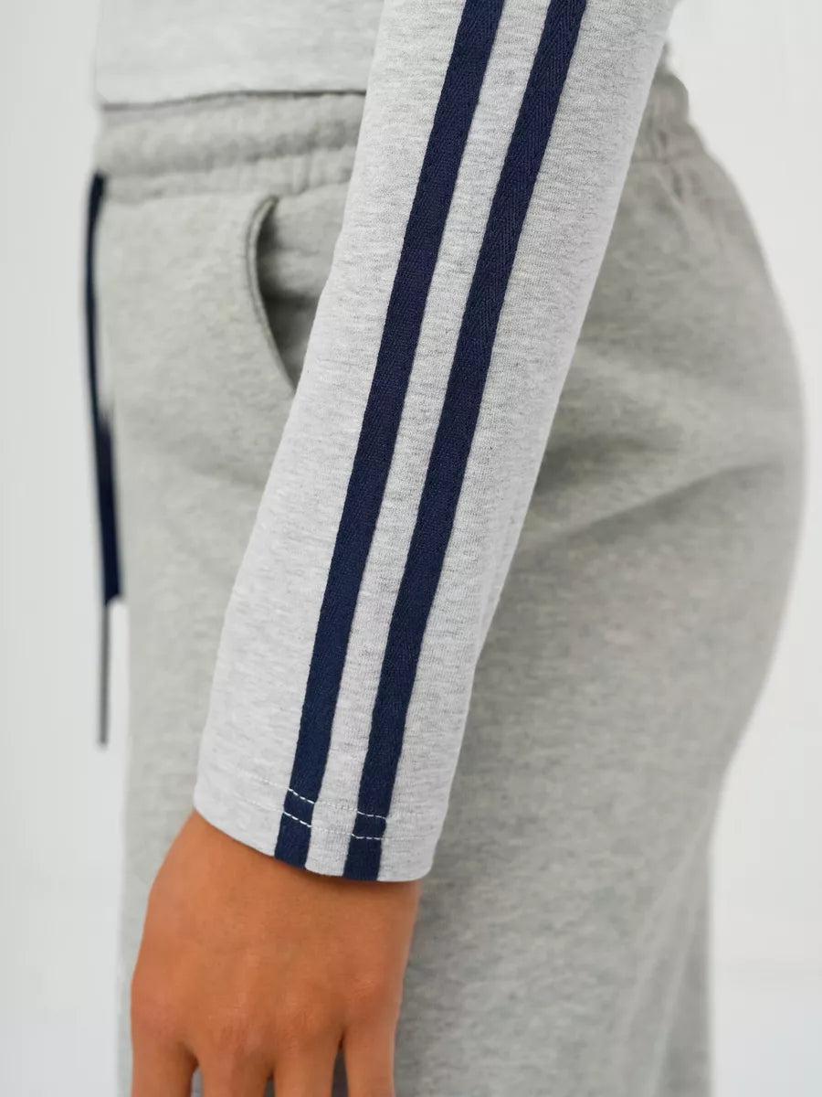 Moteriškos pilkos spalvos komplektas 75