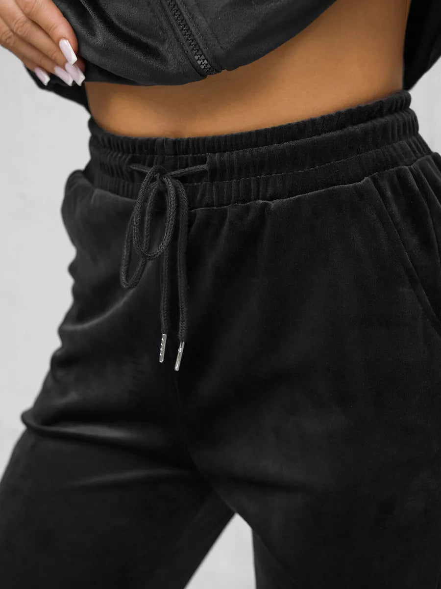 Moteriškas juodas veliūrinis komplektas Rosita