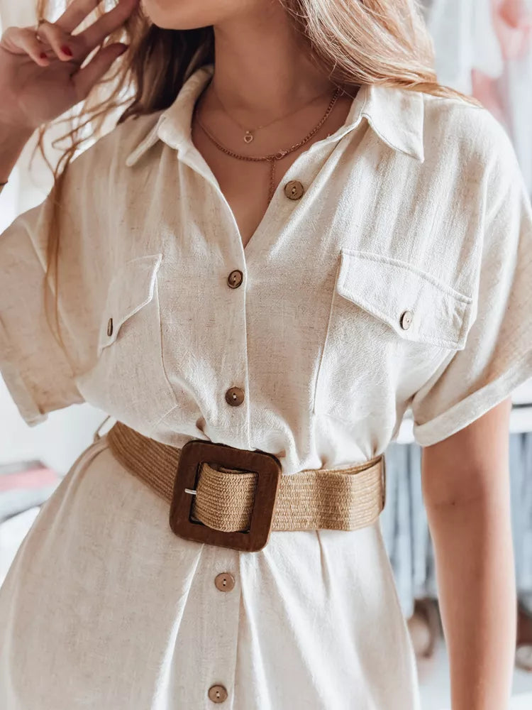 Moteriška šviesiai rusva suknelė su diržu Armina